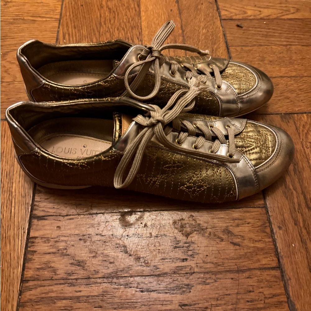 Authentic Louis Vuitton Metallic Gold Women's Leather Sneaker Size 38.5